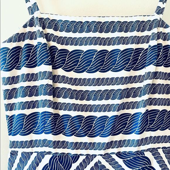 Vineyard Vines 🐳 - Picture 2 of 4